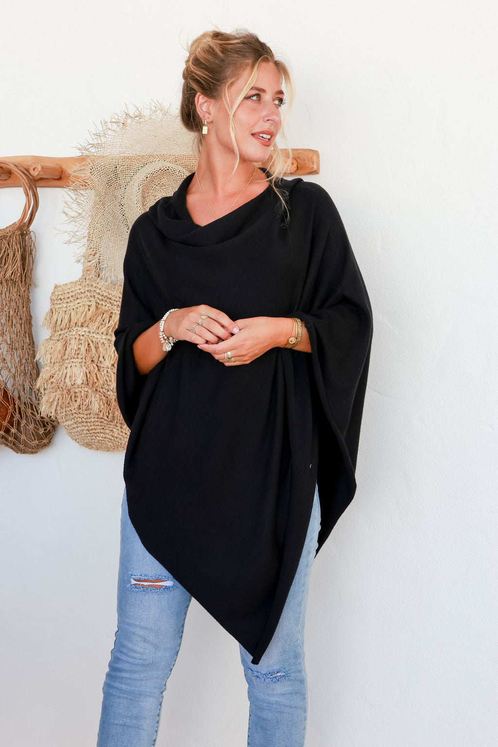 Arlow Boutique women's clothing Australia vida poncho black