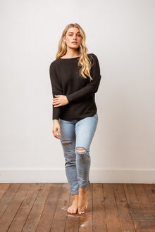  The Abbie Knit Jumper is the perfect fashion knit, featuring a boat neckline, soft horizontal rib, a slightly batwing sleeve, relaxed body fit & scoop hemline. Available from www.arlowboutique.com