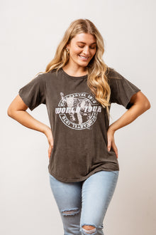  We are loving this tee for your weekend vibe. Featuring a coco cartel world tour band graphic tee. Style back with your fave denim jeans and sneakers for a cool everyday look. Available from arlowboutique.com.au
