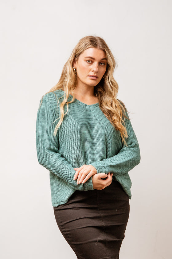 Get comfy in our v-neck pullover knit jumper. The Tanaya knit is a piece that will last you season after season. Its a must have wardrobe essential. Available from arlowboutique.com.au