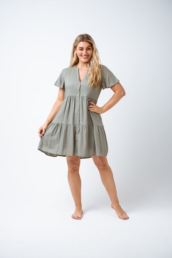 The Alice Dress is a summer favourite! a loose relaxed fit, what's not to love. Featuring a linen blend, button up front with floaty cap sleeves. The perfect shape to take you from the beach to brunch. Available from www.arlowboutique.com
