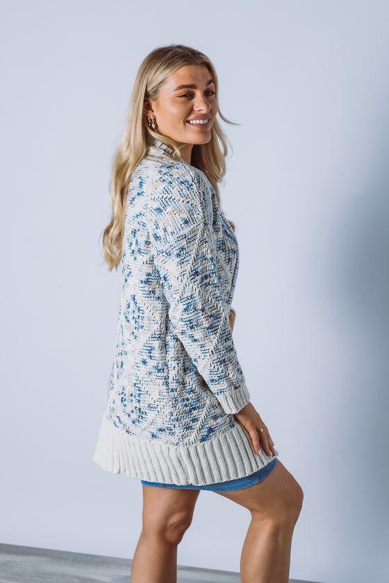 The Emma knit Cardigan is effortless mid-length cardigan will keep you cute and cosy all year 'round! Available from arlowboutique.coma.au