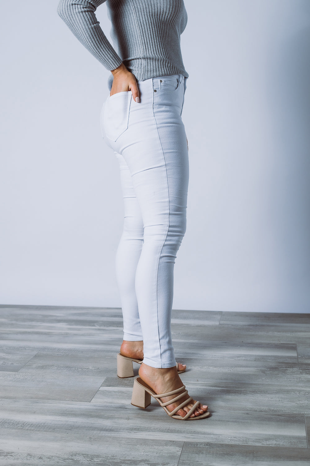 A must-have in every wardrobe, white stretchy skinny leg denim jeans. Pair them with some sneakers and a tee for a casual day or dress them up with heels for a night out. Available from arlowboutique.com.au