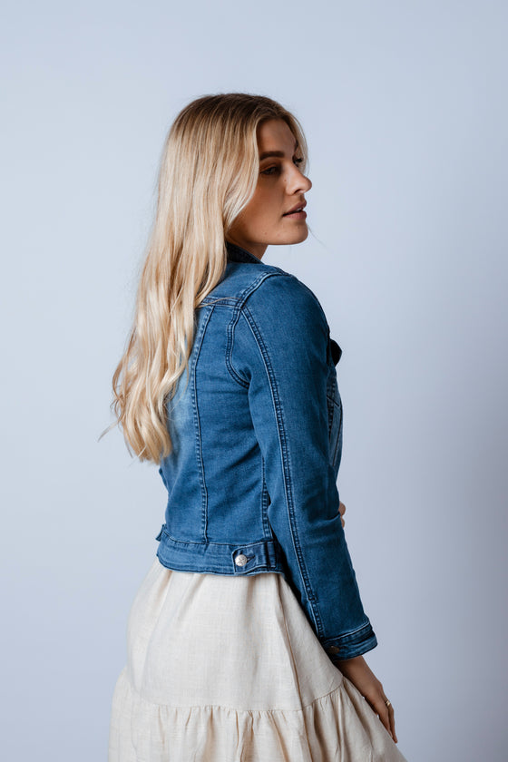 A go-to style your wardrobe is calling for! The Brea Denim Jacket is the ultimate trans-seasonal piece, cropped stretch denim, button through front, perfect for layering. Available from arlowboutique.com.au