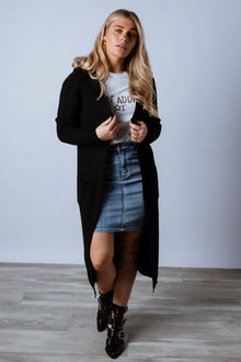  We love a gorgeous cardigan!  Our Maja Knit Cardigan features a longline silhouette with hood and front pockets. Perfect for a day of travel, whether it be to holiday destination or just your day-to-day plans.  Also available in Beige from arlowboutique.com.au